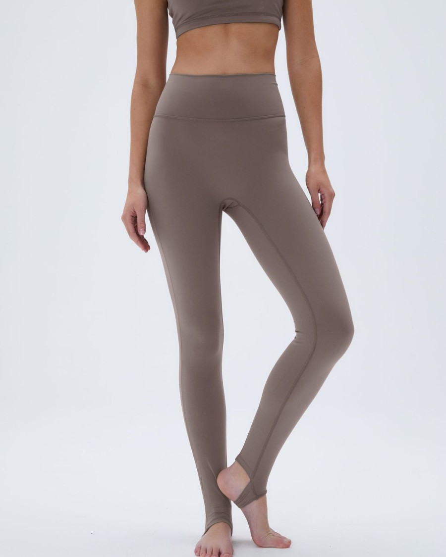 Adanola Ultimate Stirrup Leggings - Cocoa Brown